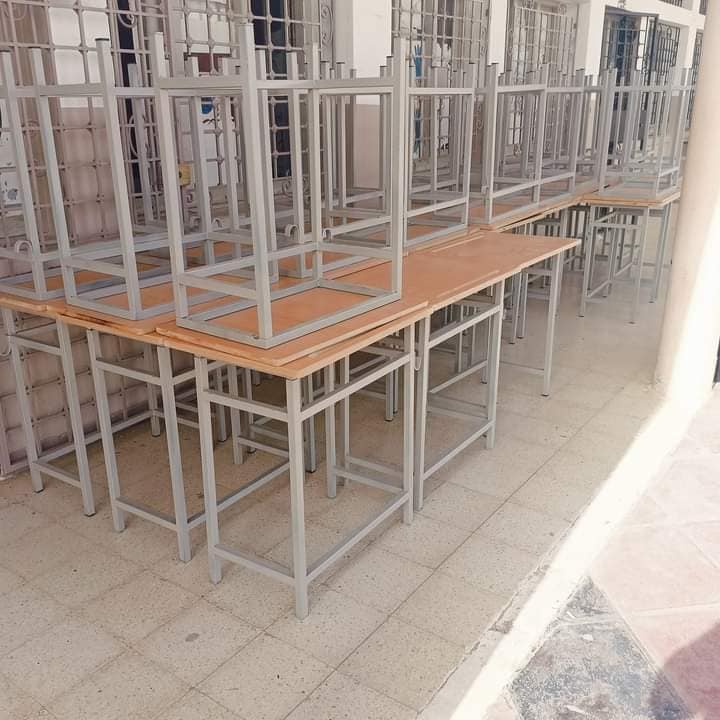 منزل جميل..فاعلة خير تجهز قاعة درس في المعهد الثانوي منزل جميل..فاعلة خير تجهز قاعة درس في المعهد الثانوي