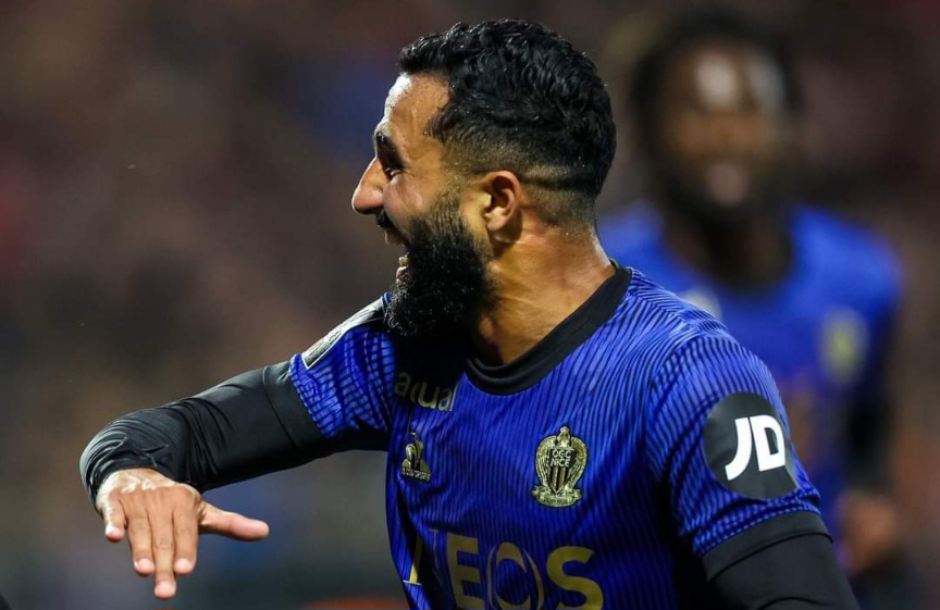 جماهير نيس تكافئ علي العابدي جماهير نيس تكافئ علي العابدي