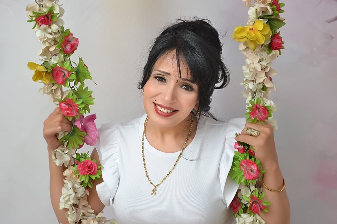 الفنانة إقبال الجمني لــ "الصباح":  انتظر قرارات "ثورية" من وزيرة الشؤون الثقافية  إنصافا للأغنية التونسية