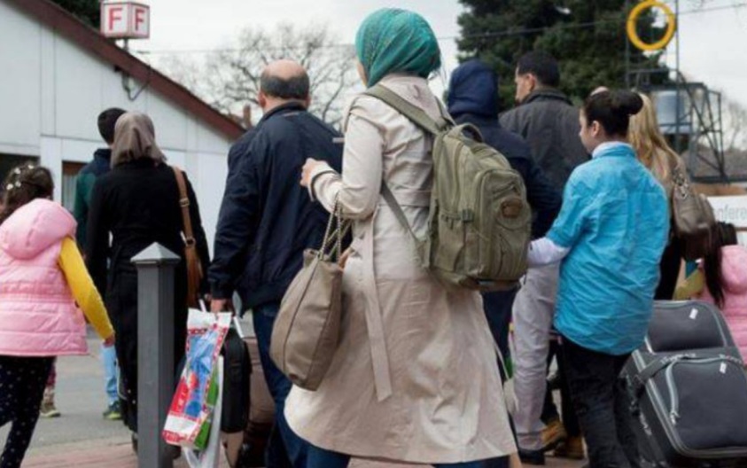 دول اوروبية تجمّد إجراءات طلب اللجوء للسوريين