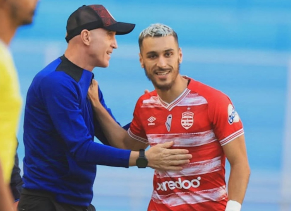 بلال آيت مالك يؤكد غيابه عن الدربي 