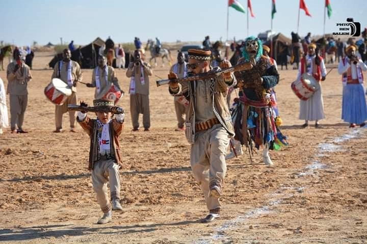 حافظ على العكاظية.. لوحات فنية بألوان التراث في الدورة الجديدة للمهرجان الدولي للصحراء بدوز