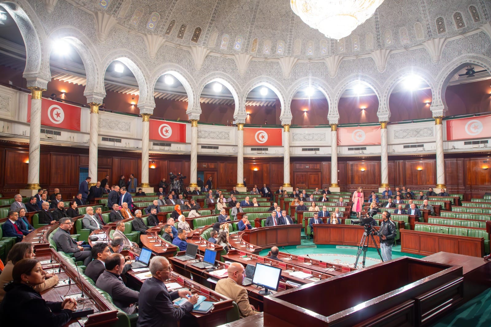 الوظيفة التشريعية خلال 2024..   صدور 53 قانونا.. وجلسات مشتركة بين الغرفتين النيابيتين