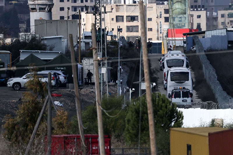 بعد إفراج إسرائيل عنهم.. أسرى فلسطينيون يصلون إلى مصر ورام الله