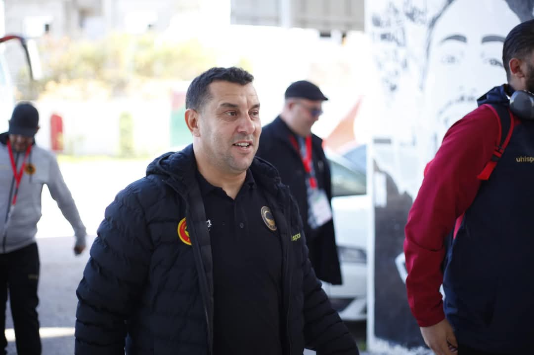 لم يشرف أمس على تمارين "العكارة" : أنيس بوجلبان يقترب من المنتخب 