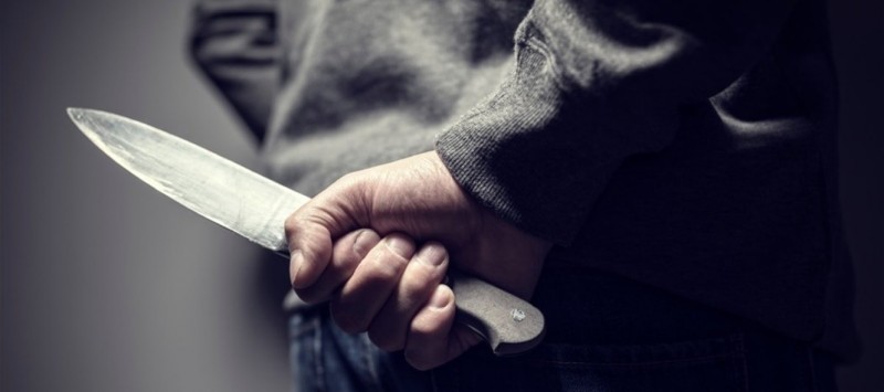 فرنانة.. كهل يطعن زوجة شقيقه بسكين