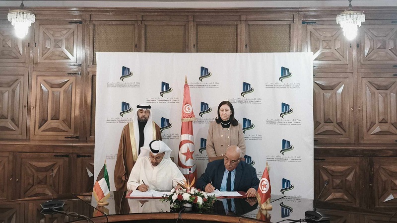 فيما بلغت الاستثمارات الكويتية في تونس نصف مليار دولار..   تمويل مشترك لانجاز 4 مستشفيات جهوية 