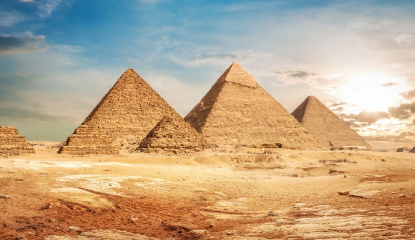 على عمق 1200 متر.. اكتشاف "مدينة شاسعة" تحت أهرامات الجيزة وخبراء يشككون