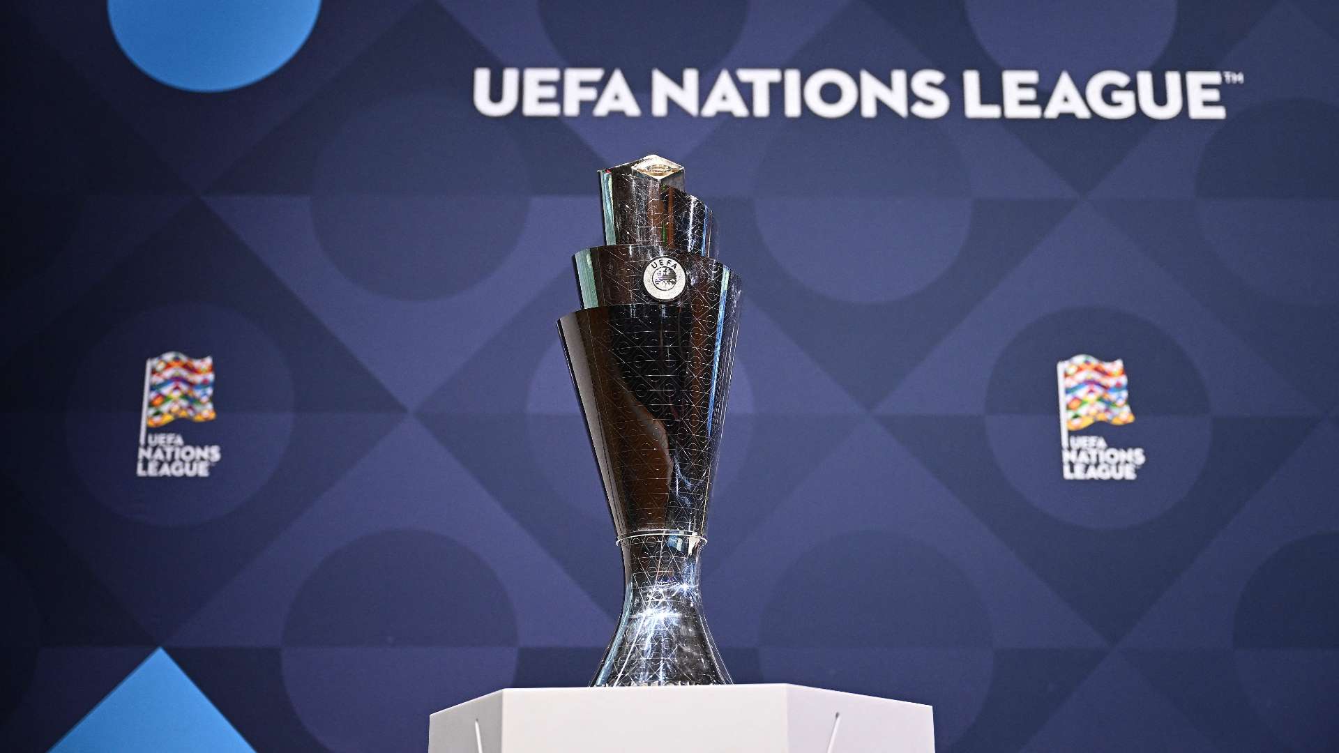 دوري الأمم الأوروبية: قمتان من العيار الثقيل في المربع الذهبي