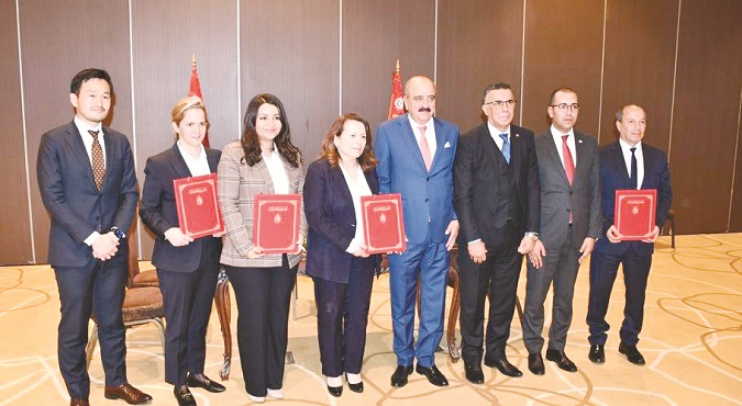 قدرتها 500 ميغاواط وقيمتها 1200 مليون دينار..   توقيع عقود جديدة لإنتاج الكهرباء  من الطاقة الشمسية الفولطاضوئية