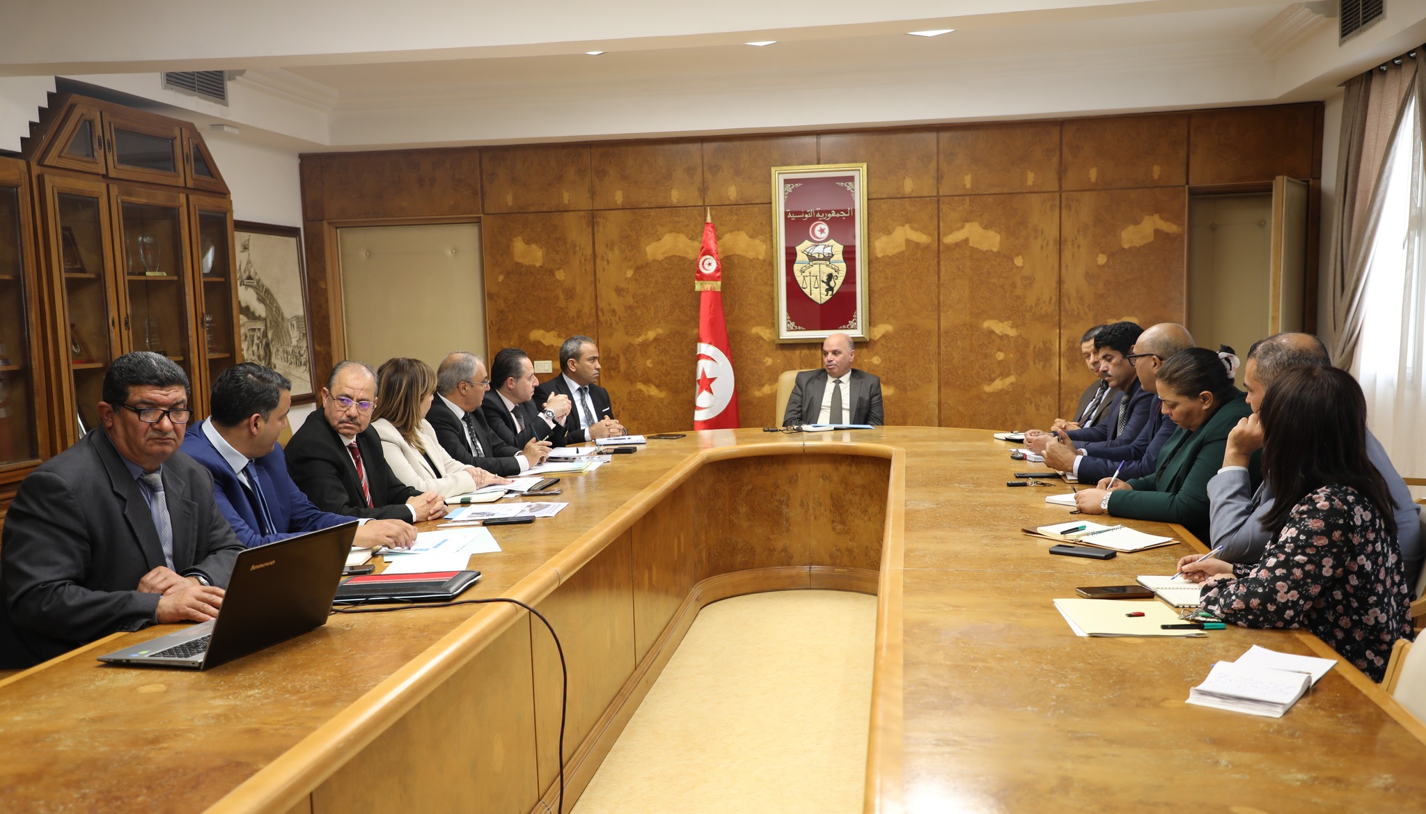 وزير النّقل يوصي بضرورة العمل على حماية المرافق البحرية من الدخلاء