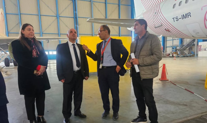  وزير النقل يتفقد سير العمل بالمركب الفني التابع للخطوط التونسية