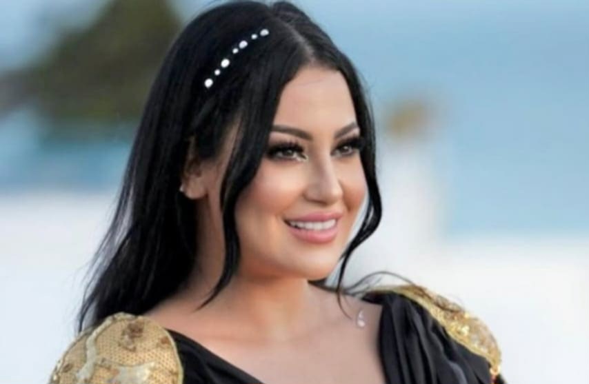 الممثلة‭ ‬يسرا‭ ‬المسعودي‭ ‬لـ"الصباح": ‮"شيحة"‬‭ ‬ في‭ ‬‮"وادي‭ ‬الباي" ‬‭ ‬دفعتني‭ ‬للعودة‭ ‬إلى‭ ‬الدراما‭ ‬التونسية‭ ‬وفخورة‭ ‬بوقوفي‭ ‬أمام‭ ‬صالح‭ ‬الجدي