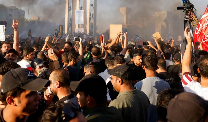 هولندا.. موجة غضب واستنكار بعد حرق نسخة من القرآن