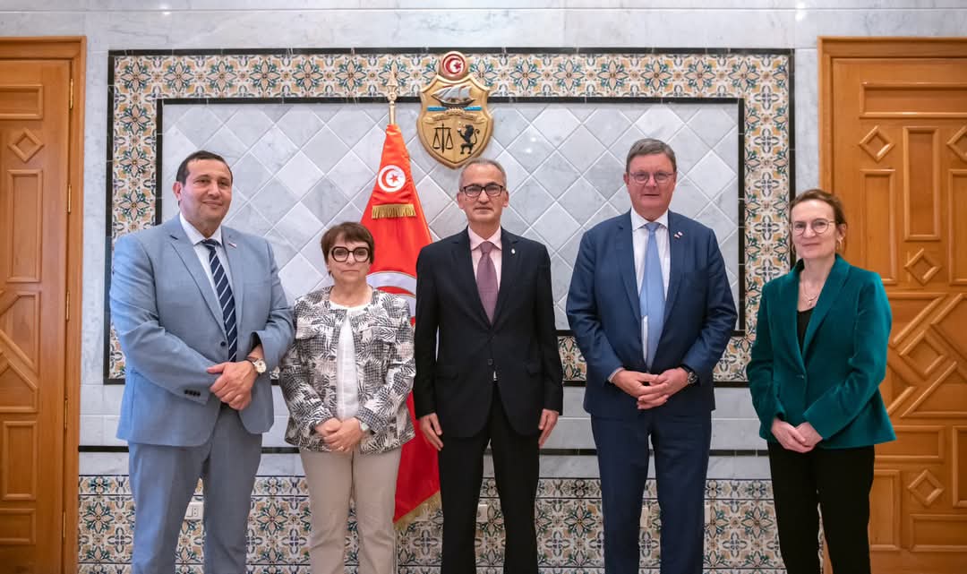  كاتب الدولة للخارجية يستقبل وفدًا عن مجموعة الصداقة البرلمانية الفرنسية–التونسية