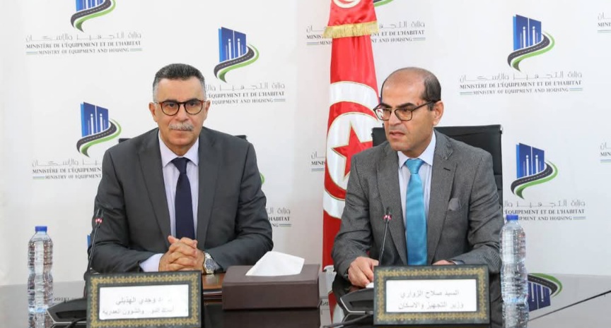 التسريع في إنجاز المشاريع العمومية على طاولة جلسة عمل مشتركة بين وزيري التجهيز وأملاك الدولة 