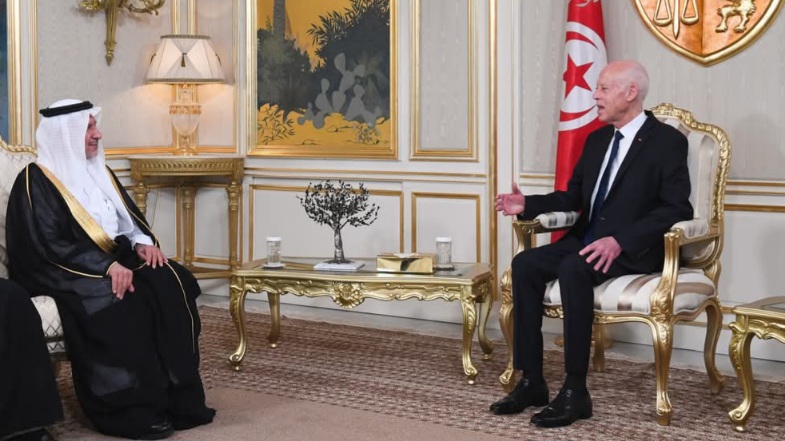 خلال استقباله المستشار بالديوان الملكي السعودي.. رئيس الدّولة يؤكد متانة العلاقات بين البلدين والعزم على تطويرها خاصة في المجال الصحي
