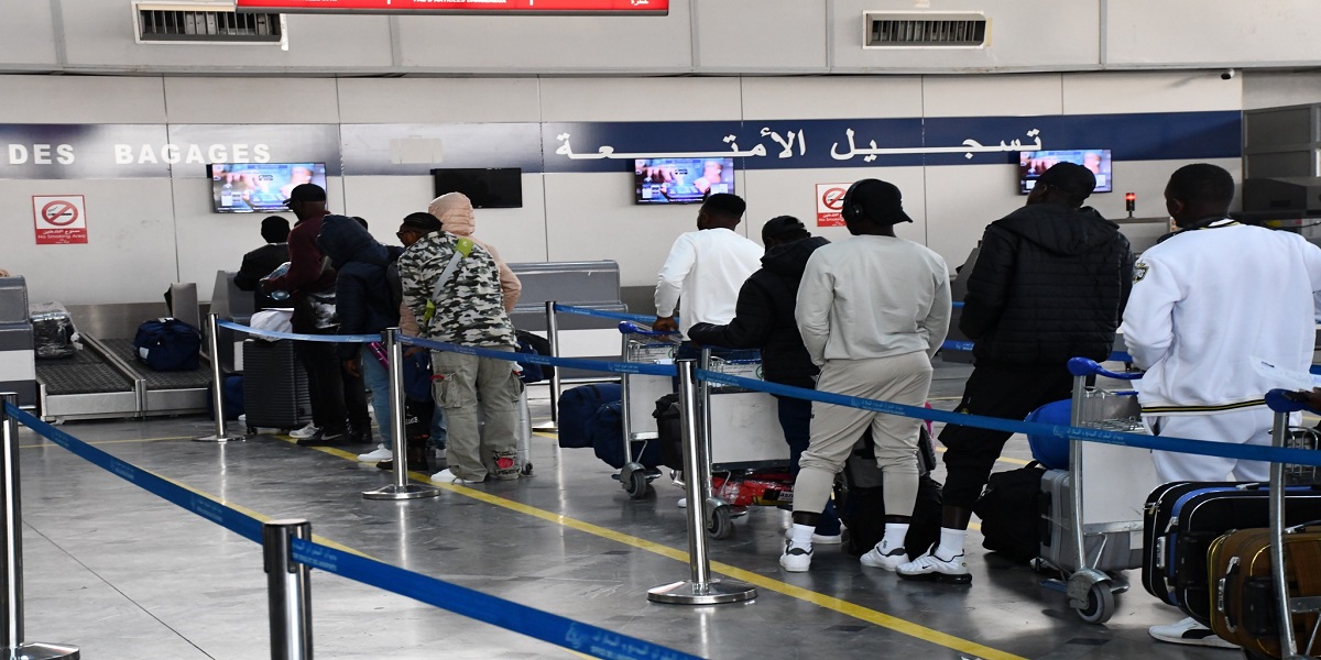 رحلة‭ ‬كل‭ ‬أسبوع‭ ‬بداية‭ ‬من‭ ‬ماي‭ ‬المقبل..   تونس‭ ‬تواصل‭ ‬تأمين‭ ‬العودة‭ ‬الطوعية‭ ‬لأفارقة‭ ‬جنوب‭ ‬الصحراء