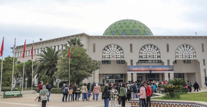 استثنائيا: معرض الكتاب يفتح أبوابه يومي الأربعاء والخميس إلى غاية الثامنة مساء