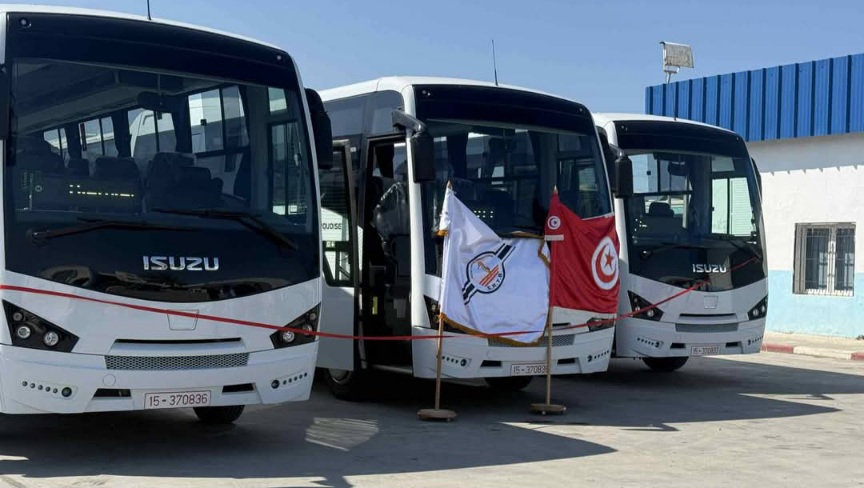 بنزرت.. تدعيم أسطول الشركة الجهوية لنقل بـ3 حافلات جديدة بكلفة مليون دينار 
