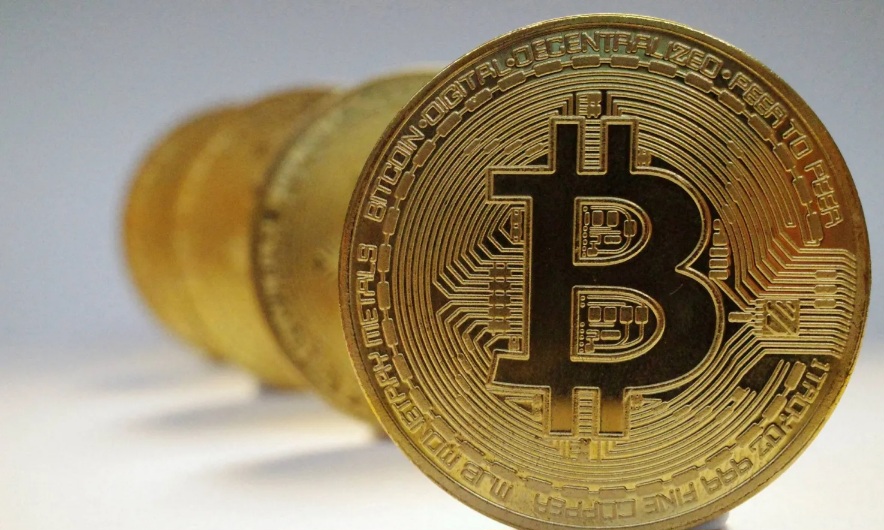  للمرة الأولى منذ فيفري.. "بتكوين" تتخطى مستوى 100 ألف دولار