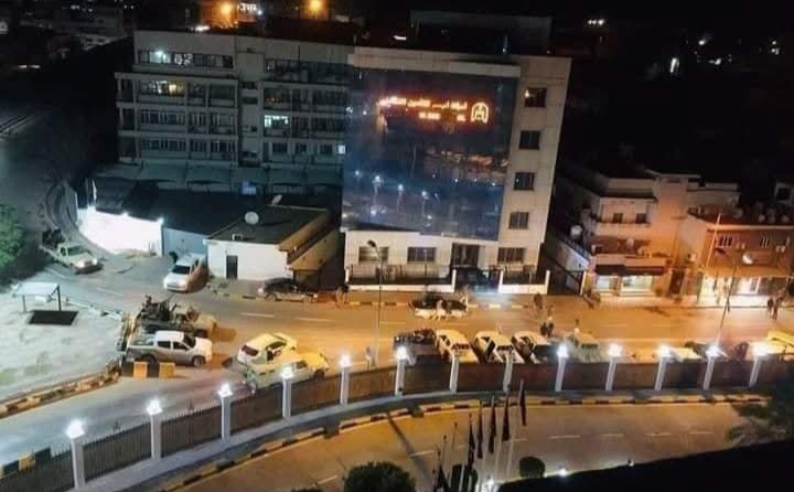 ليبيا.. بدء تنفيذ خطة عاجلة لإعادة التيار الكهربائي لباب العزيزية والمنطقة المحيطة بها بطرابلس