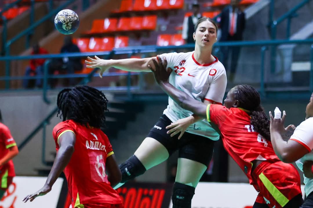 كأس افريقيا لكرة اليد : الجمعية النسائية بالساحل تفوز على الشرطة الكامروني 