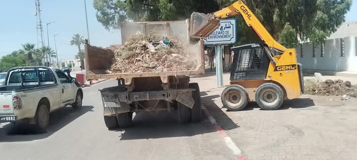 معتمدية الشبيكة..حملة نظافة واسعة تعيد البريق للمدينة