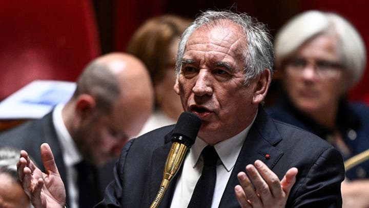  رئيس وزراء فرنسا: سنعترف مع بريطانيا وكندا بدولة فلسطين