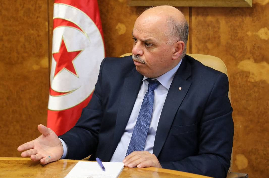 وزير النقل يتابع نشاط عدد من الادارات العامة الفنية