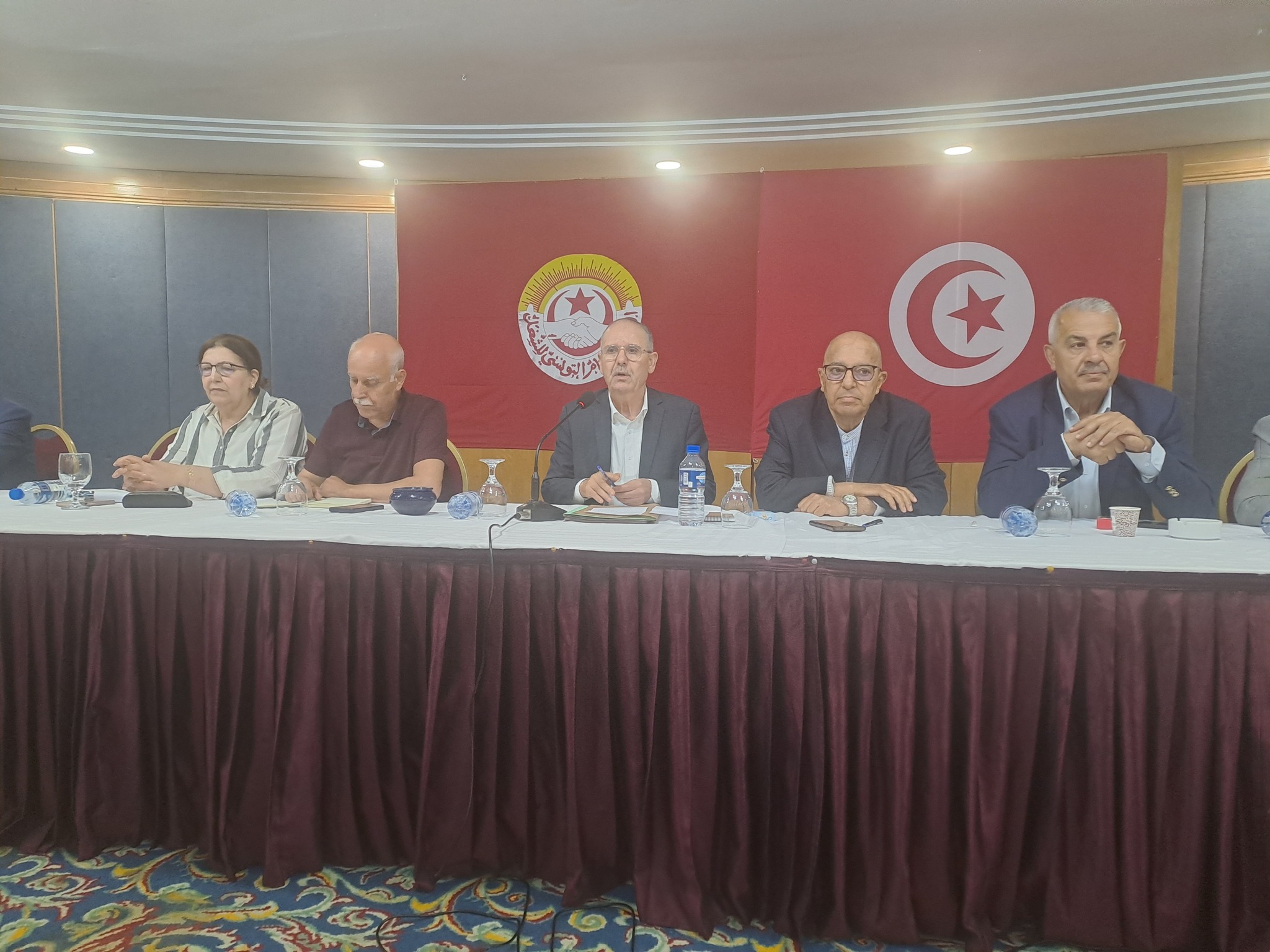 بعد أن وصفهم بالمافيا.. الطبوبي يعتذر لجهة صفاقس