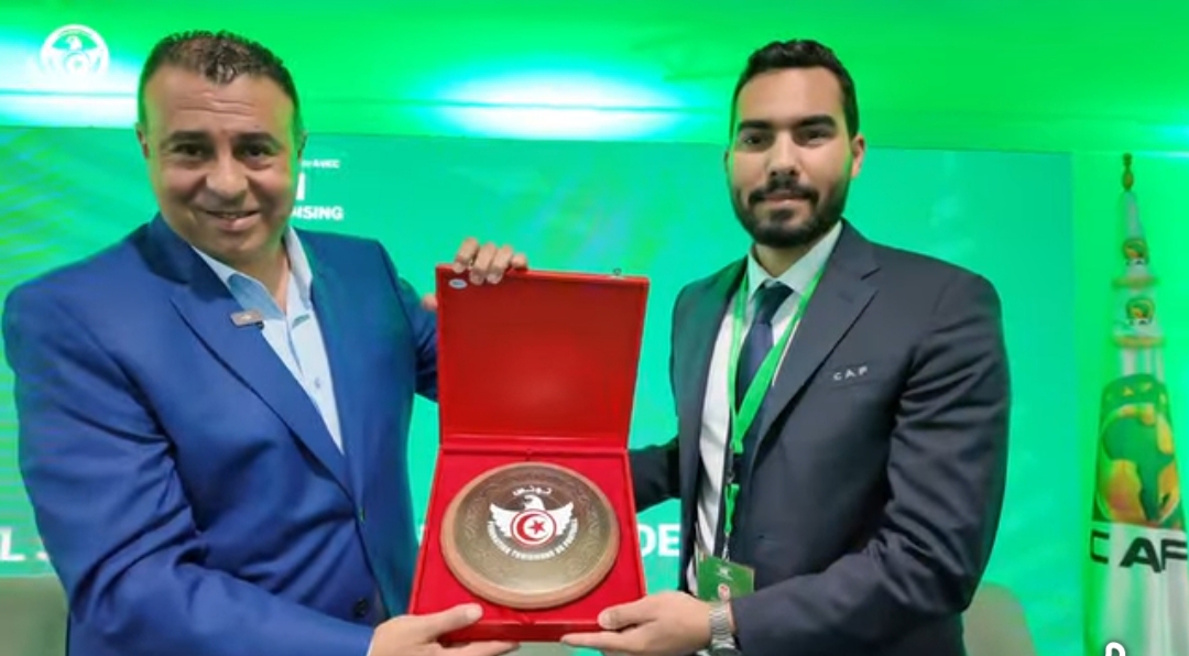 بمشاركة فرق الرابطة الاولى: انطلاق أشغال الورشة الوطنية لمنظومة منح اجازات الأندية بمشاركة فرق الرابطة الاولى: انطلاق أشغال الورشة الوطنية لمنظومة منح اجازات الأندية