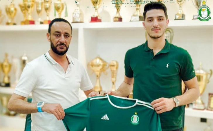 أهلي طرابلس الليبي يستعير لاعب الافريقي 