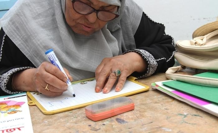 نسب الأمية تحتم المراجعة والتقييم..   استراتيجية جديدة منتظرة لبرامج محو الأمية