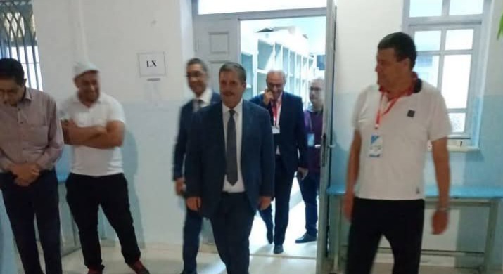 سوسة.. وزير التربية يؤدي زيارة إلى مركز التجميع والتوزيع بالمدرسة الإعدادية جوهرة سهلول