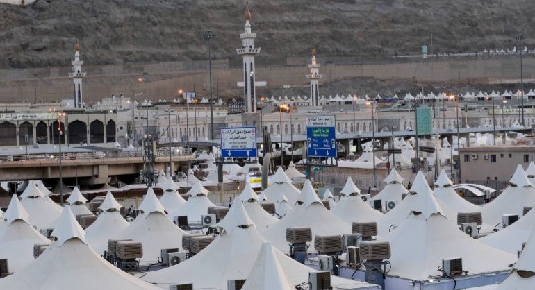 في أول أيام مناسك الحج.. حجاج بيت الله الحرام يتوجهون إلى مشعر منى لقضاء يوم التروية 