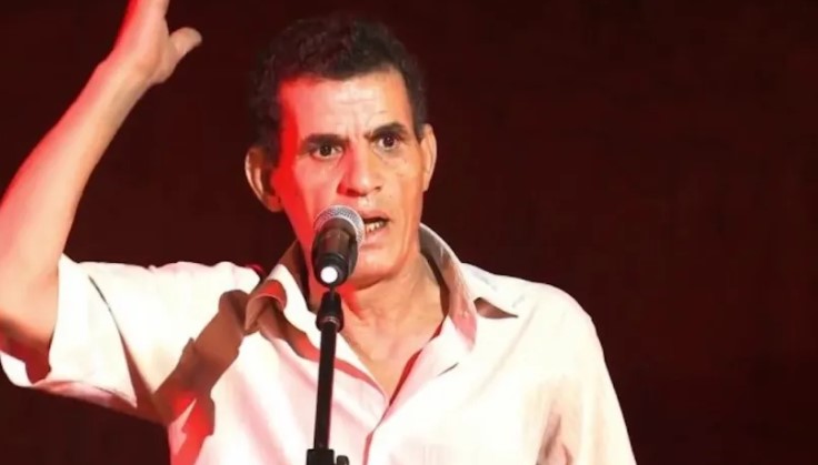 منح جائزة محمود درويش الأولى للشاعر الكبير الصغير أولاد أحمد عن مجمل أعماله