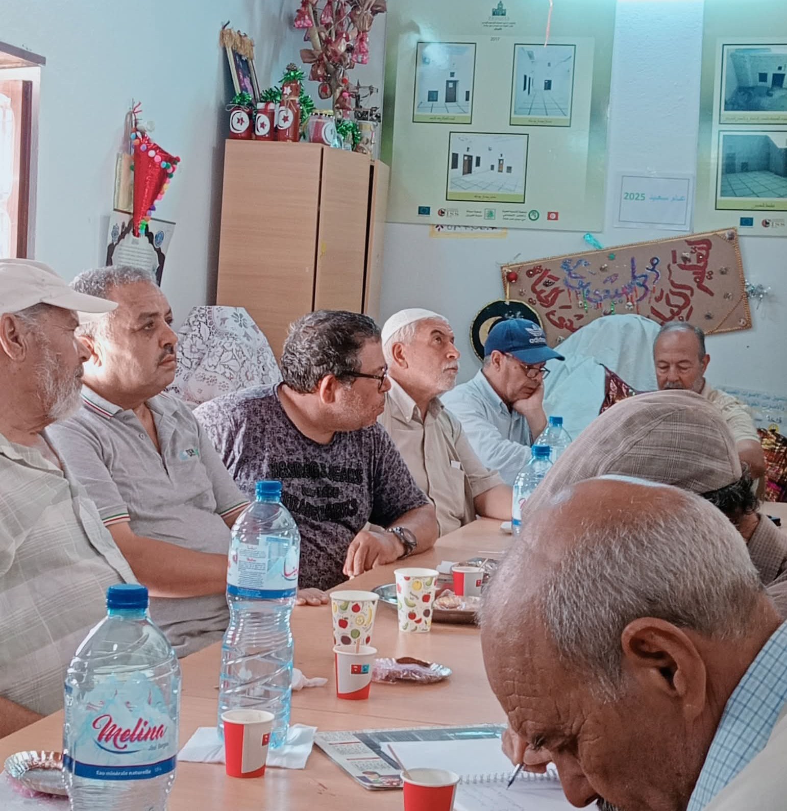 القيروان.. جلسة تقييمية للمكتب الجهوي لجمعية المتقاعدين 