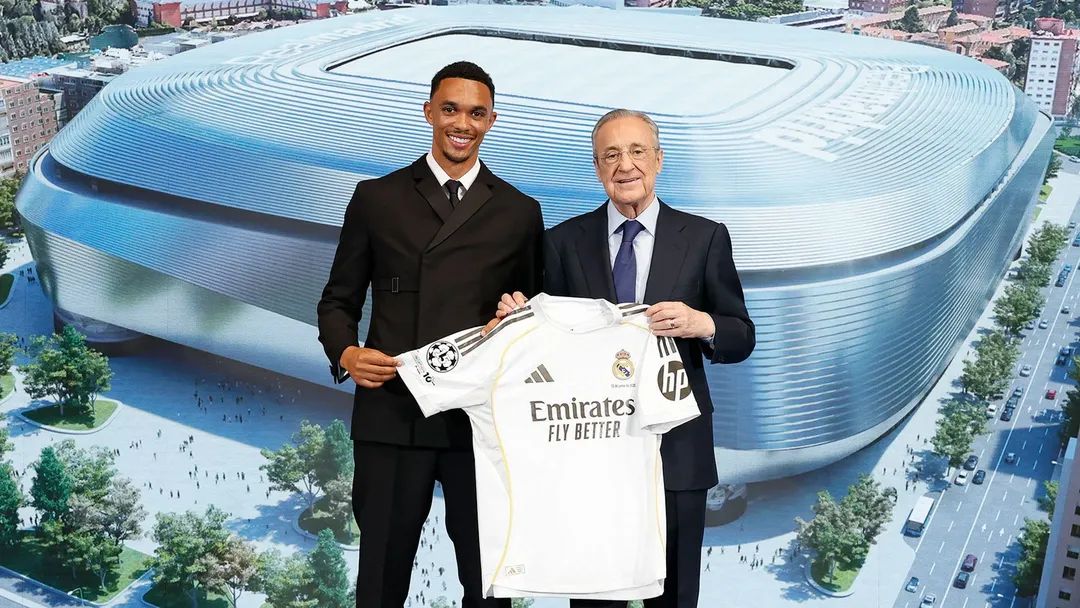 ريال مدريد يقدّم مدافعه الإنقليزي أرنولد 