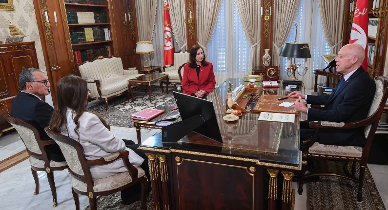 رئيس الجمهوريّة يشدد على ضرورة استنباط حلول جديدة في مشروع قانون المالية 2026 خاصة في المجال الاجتماعي