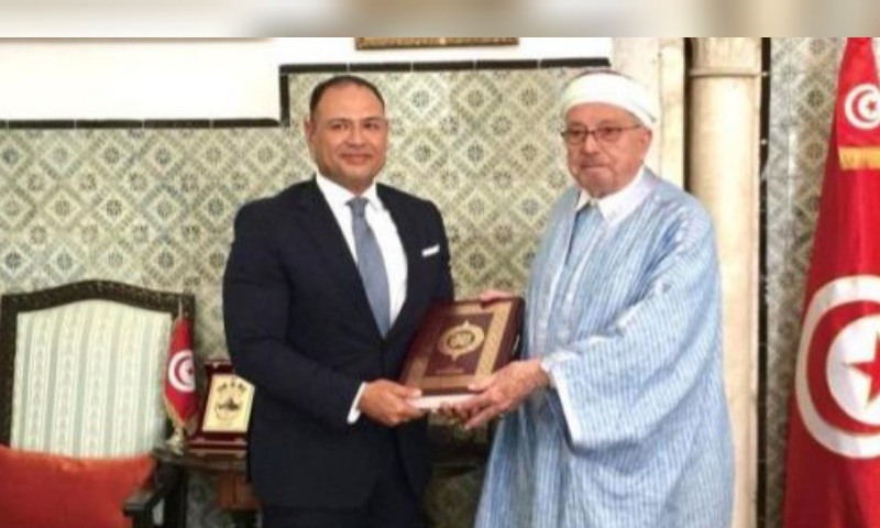 السفير المصري يدعو مفتي الجمهورية للمشاركة في المؤتمر العالمي حول "صناعة المفتي الرشيد في عصر الذكاء الاصطناعي"
