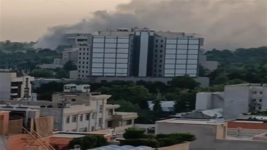 الاحتلال الإسرائيلي يستهدف جزء من مبنى هيئة الإذاعة والتلفزيون في إيران 