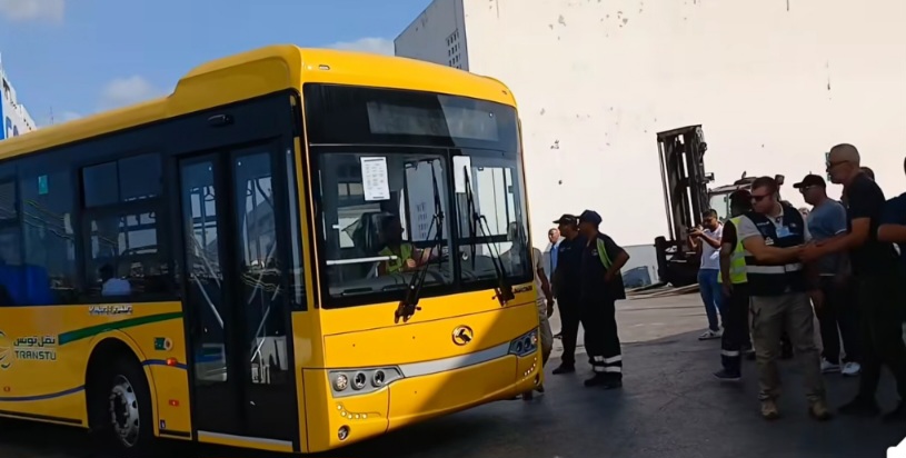 وصول أول دفعة من الحافلات الجديدة إلى تونس قادمة من الصين