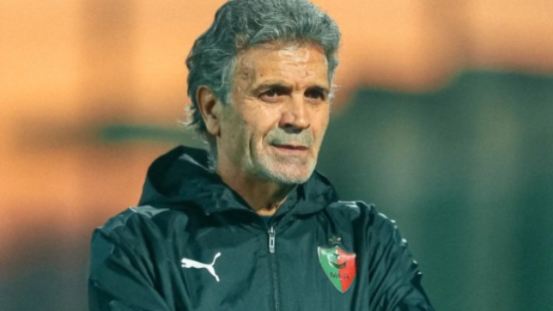 خالد بن يحيى يقود مولودية العاصمة للتتويج بالدوري الجزائري