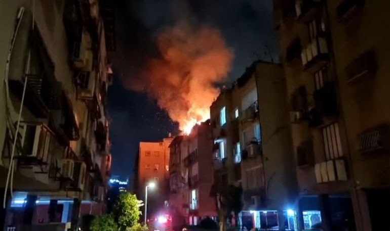 حرائق في مبان وسط إسرائيل جراء موجة صاروخية إيرانية جديدة