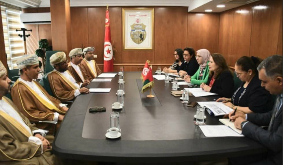 التبادل التجاري بينهما بلغ 33 مليون دولار في 2024.. تعزيز العلاقات الاقتصادية والاستثمارية بين تونس وعُمان
