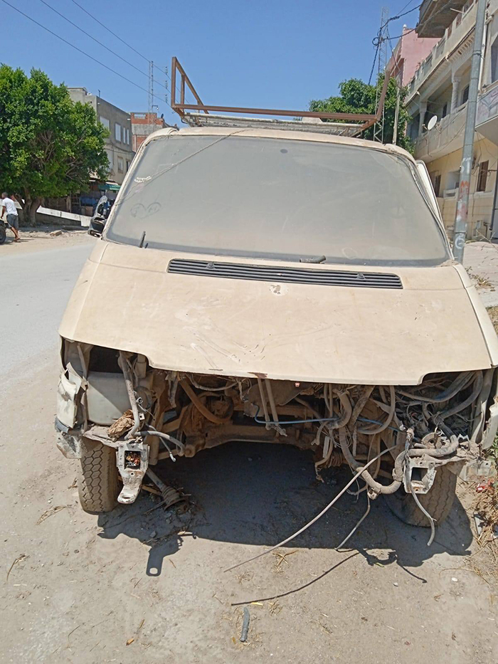 ماطر.. حملة بلدية لرفع هياكل العربات المهملة