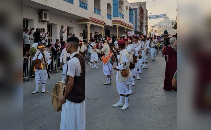 في استعراض مهرجان الساف بالهوارية.. إصابة امرأة بطلق ناري من بندقية وبتر يد أحد المشاركين 