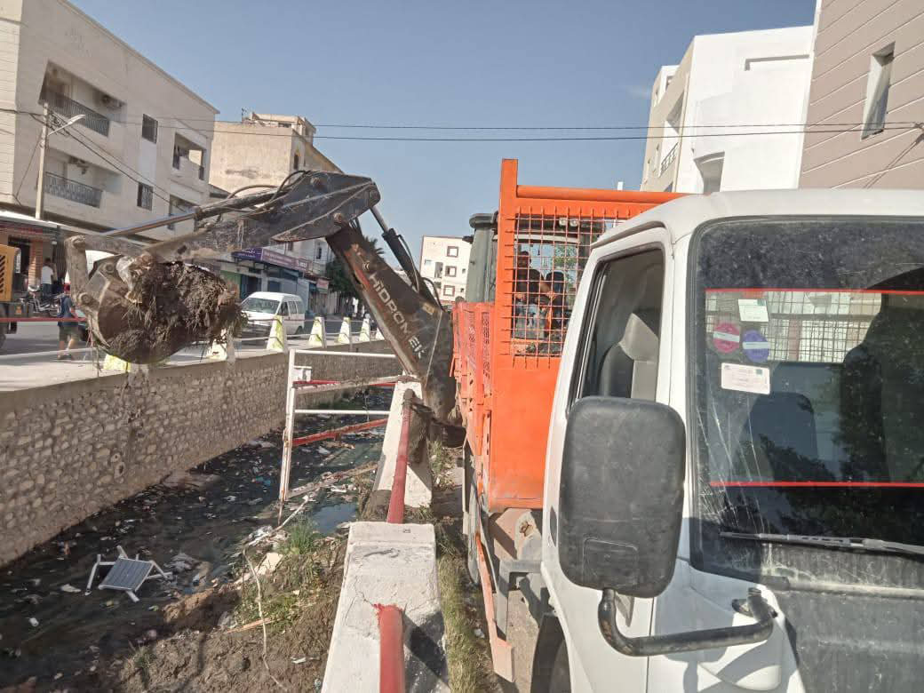 القلعة الكبرى.. إدارة المياه العمرانية تتدخّل في الوادي الصّغير 