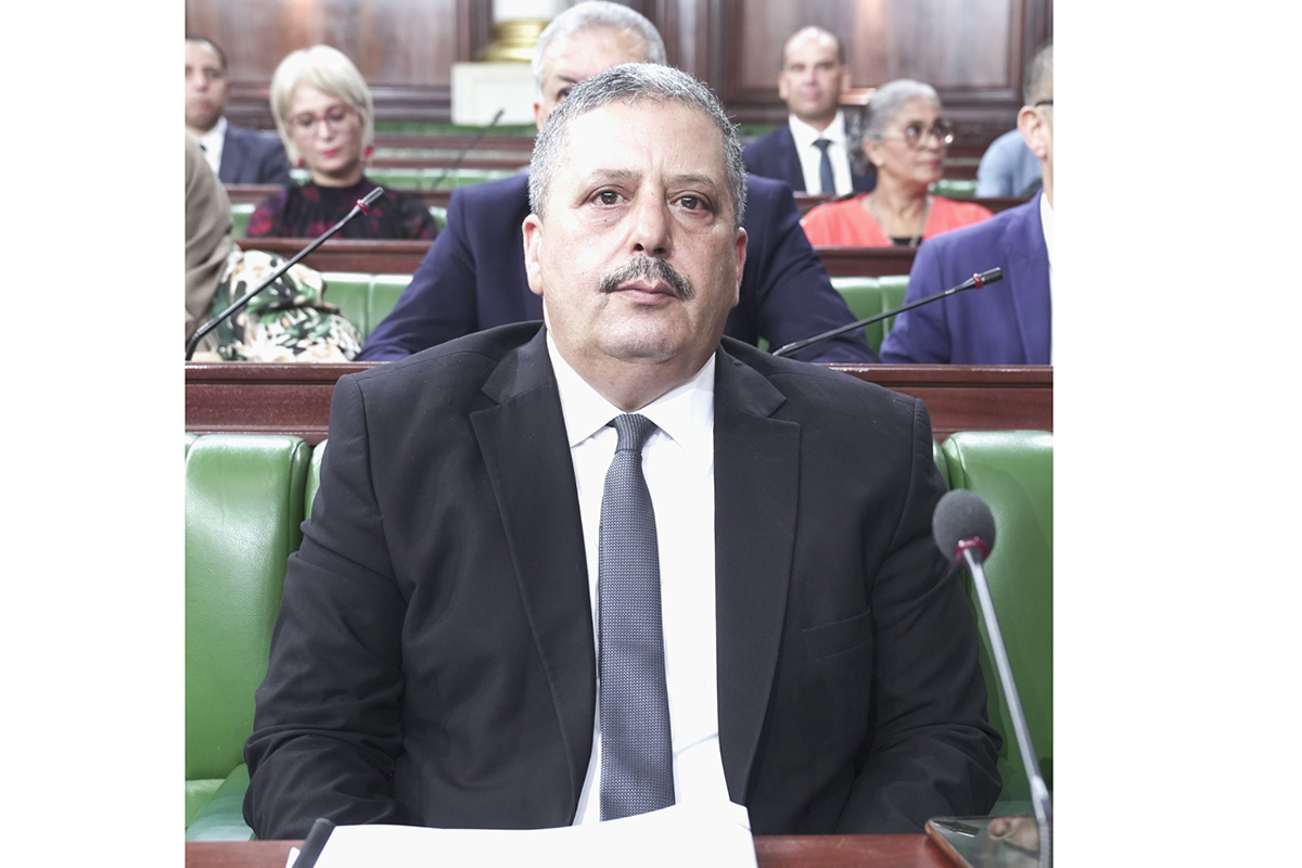 وزير التربية يعلن عن قبول التلاميذ المتحصلين على معدل 14 فما فوق في مناظرتي "السيزيام"  و"النوفيام" بالإعداديات والمعاهد النموذجية